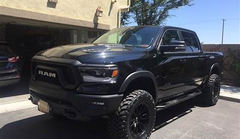 2020 dodge ram rims and tires