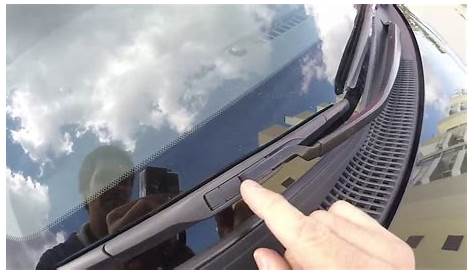 toyota corolla 2012 windshield wipers size