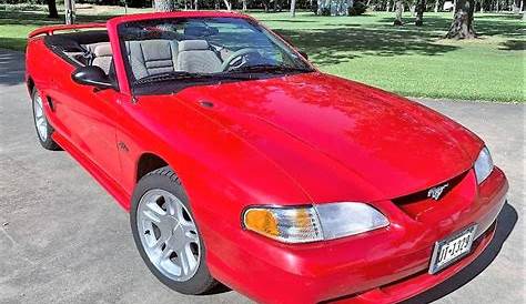 Pick of the Day:1998 Ford Mustang GT convertible parade-ready condition