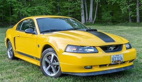 ford mustang 2004 gt