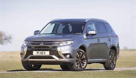 2017 Mitsubishi Outlander PHEV Juro Gets Updated with New Technology