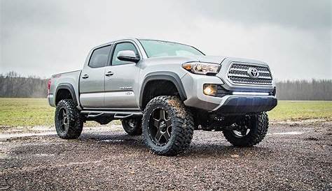 Rough Country 4in Toyota Suspension Lift Kit 16 17 Tacoma 4wd