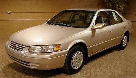 clothes and stuff online: 1999 Toyota Camry Sedan