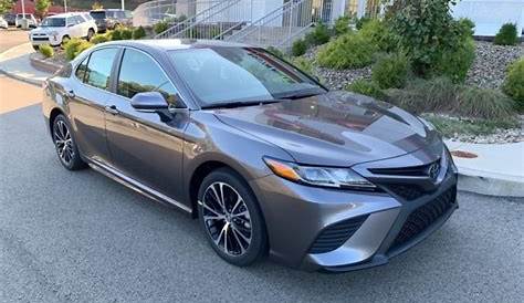 2020 Toyota Camry SE in Predawn Gray Mica for sale - 867285 | Autos of
