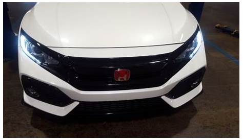 Red Honda Emblem 2018 Civic Hatchback - Honda Civic