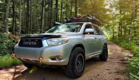 Lifted Toyota Highlander Off Road