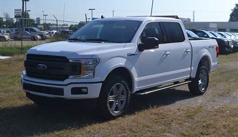 New 2019 Ford F-150 XLT 4WD Crew Cab Crew Cab Pickup in Fayetteville #