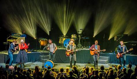 PHOTO GALLERY: The Lumineers at OLG Stage at Fallsview Casino - Niagara