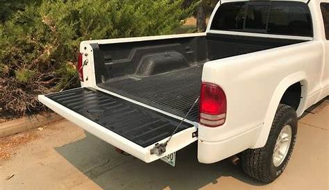 Dodge Dakota Bed Liner: Why You Should Avoid A DIY Work? - Trucks Brands