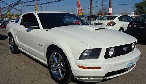 2007 Ford Mustang Coupe - SOLD [2007 Ford Mustang Coupe] - $13,900.00