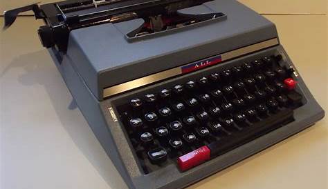 oz.Typewriter: Nakajima Model 800 Typewriter: The most surprising