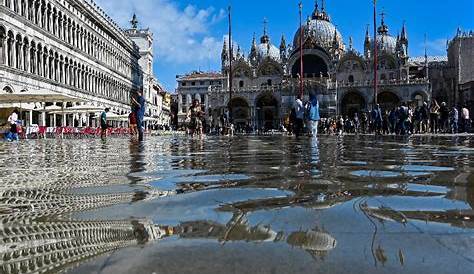 tides in venice italy