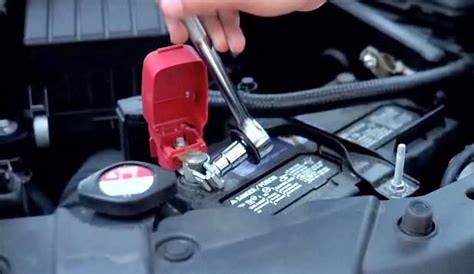 How to Disconnect a Car Battery - Mens Craze