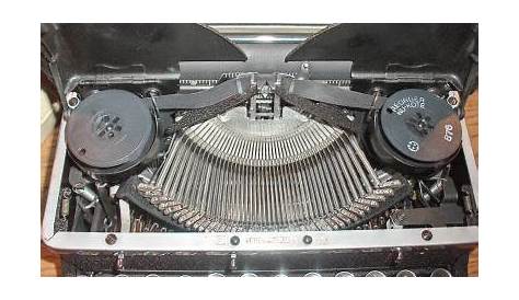 Royal Aristocrat Manual Typewriter | #37600017