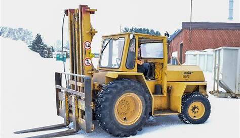 SELLICK MODEL 12000 OUTDOOR DIESEL FORKLIFT WITH 10,800 LB. CAPACITY