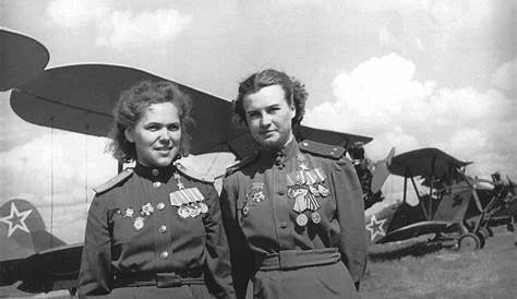 History in Photos: Soviet Women Fighters