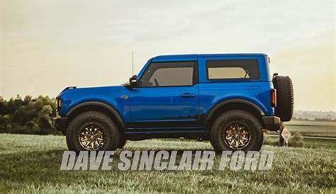Dealer Paints 2021 Ford Bronco MIC Hardtop in Velocity Blue, Looks