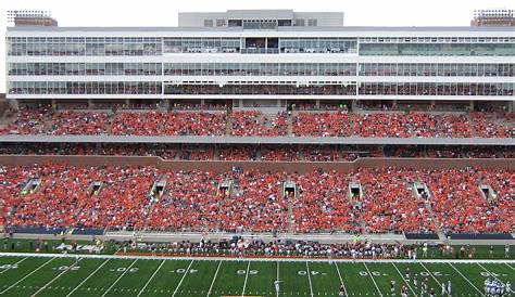 memorial stadium champaign il capacity