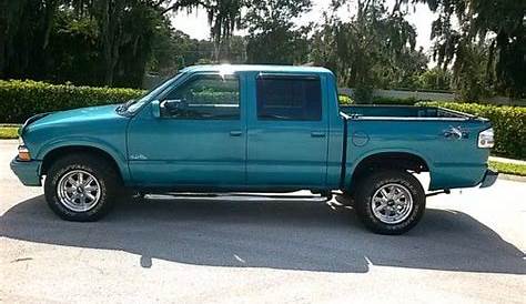 Find used 2003 Chevy S10 4x4 Crew Cab 4.3 V6 - many new parts, upgrades