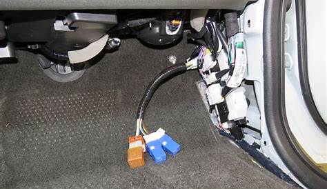 2012 Nissan Frontier T-One Vehicle Wiring Harness with 4-Pole Flat