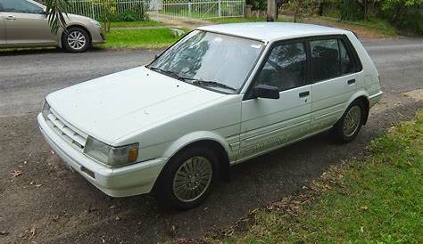Aussie Old Parked Cars: 1987 Toyota Corolla Twin Cam 16 5-door (E80)