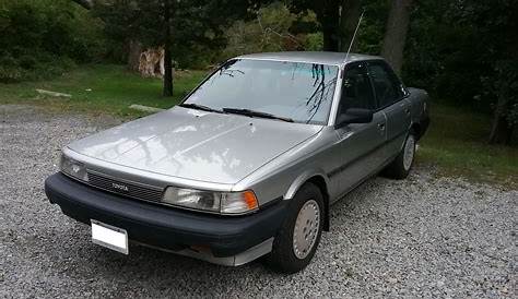 1990 toyota camry le