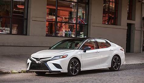 2018 toyota camry xse white and black