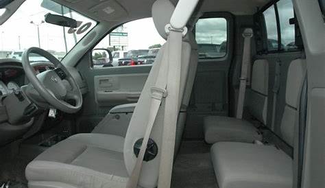 2005 Dodge Dakota SLT Club Cab 4x4 interior Photo #51175566 | GTCarLot.com