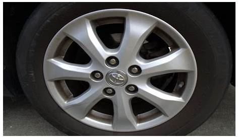 04 toyota camry tire size