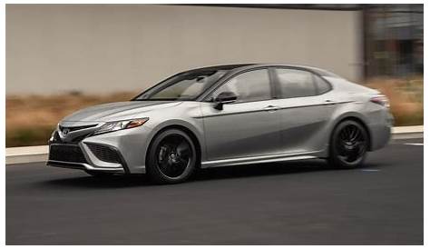 2021 toyota camry le tire size