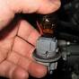 2004 Toyota Highlander Headlight Bulb Replacement