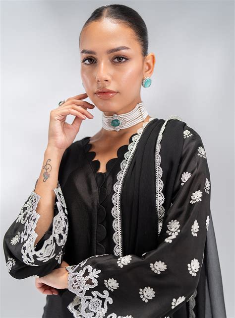 Ciar | Zainab Chottani – Chaand Tara