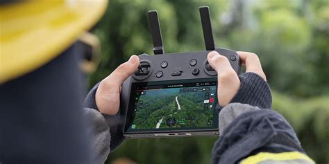 На российском рынке представлены новинки дронов DJI Mavic 3 образца ...