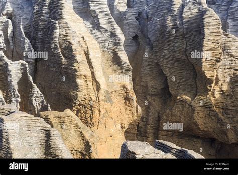 Closeup of pancake rocks in Punakaiki, New Zealand Stock Photo - Alamy