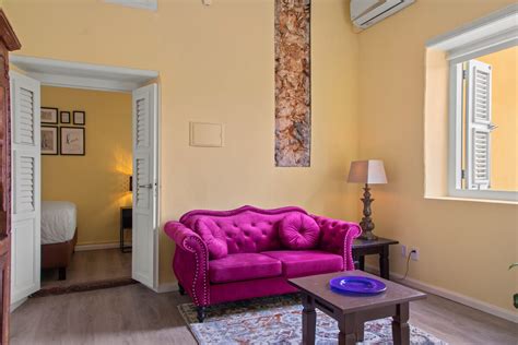 X-Large Room With Balcony - Hotels for Rent in Willemstad, Curaçao ...