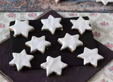 Cinnamon star cookies, the Christmas classic