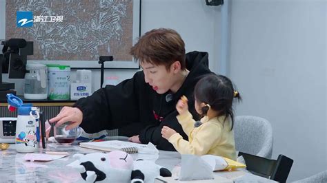 Mira lo último 佳佳沉浸式学客家话 (2026) sub español – iQIYI | iQ.com