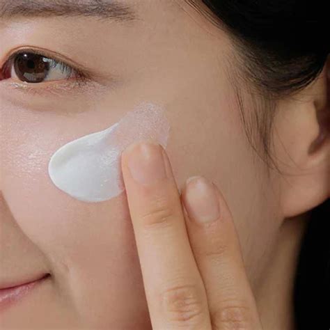 Skin1004 Madagascar Centella Air-Fit Light SPF30 Sachet 1.5ml | The ...