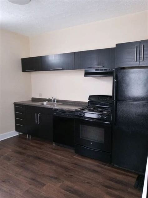 Renovated 1 BD +home office/child's room House with Upgrades Off-Campus ...