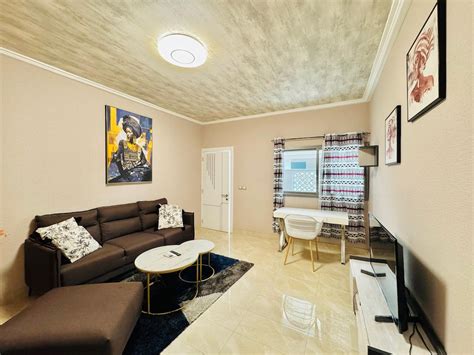 Cozy 2-bedroom + daily housekeeping - Apartments for Rent in Abidjan ...