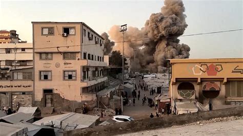 Israeli airstrike hits mosque in Gaza City