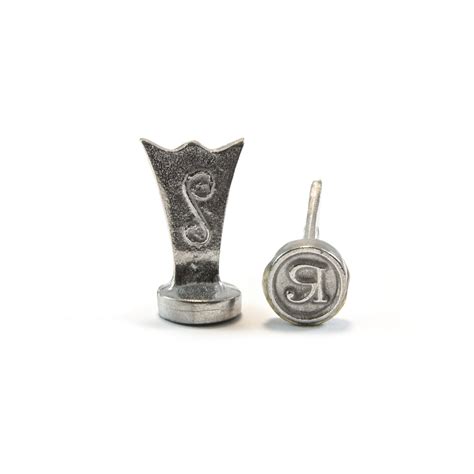 Hull's Art Supply & Framing SMALL ALPHABET SEAL LETTER R - Shop