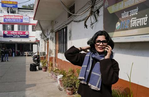 Notice issued to singer Neha Singh Rathore in Varanasi case over ...