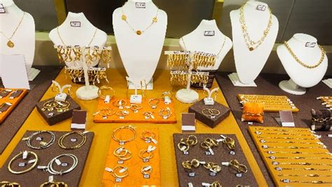 Gold Prices Today, Dec 4: Another Fall in 24K & 22K Gold Rates in ...