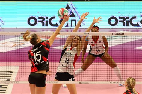 Bergamo-UYBA in FOTO | VareseSport