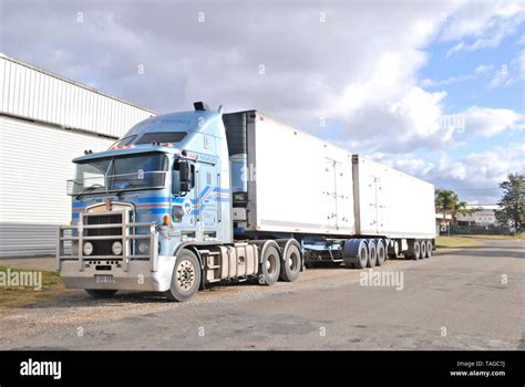 Diesel semi trailer truck hi-res stock photography and images - Alamy