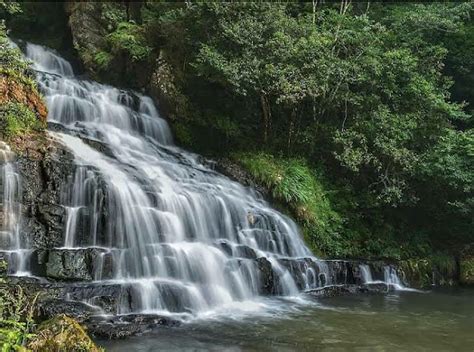 Elephant Falls in Shillong Tour Packages | Lazy Yatra