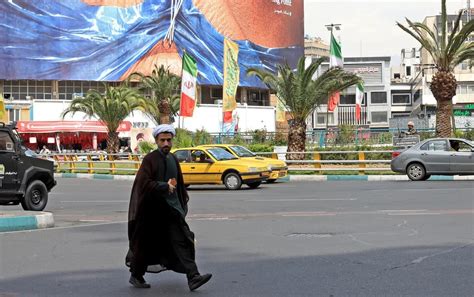 Trump reviews Iran peace plan, warns of possible renewed strikes