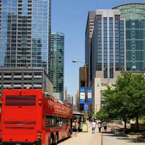 DoubleTree by Hilton Chicago Magnificent Mile with Outdoor Pool ...