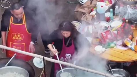 The old man and the pigs: Viral plea to slaughter animals for Chinese ...